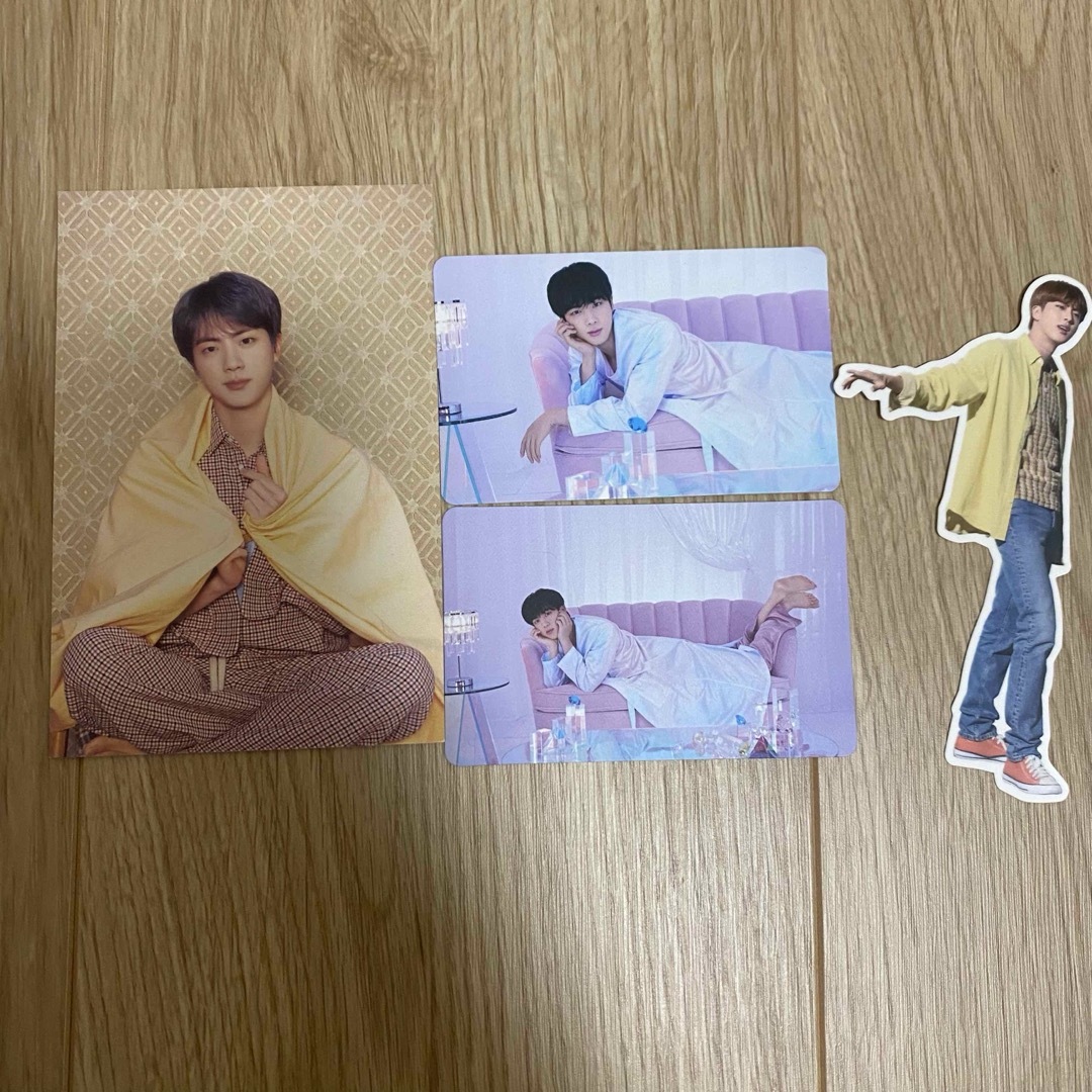 防弾少年団(BTS)(ボウダンショウネンダン)の【公式】 BTS ジン JIN トレカ ポストカード ステッカー BE ペルソナ エンタメ/ホビーのタレントグッズ(アイドルグッズ)の商品写真
