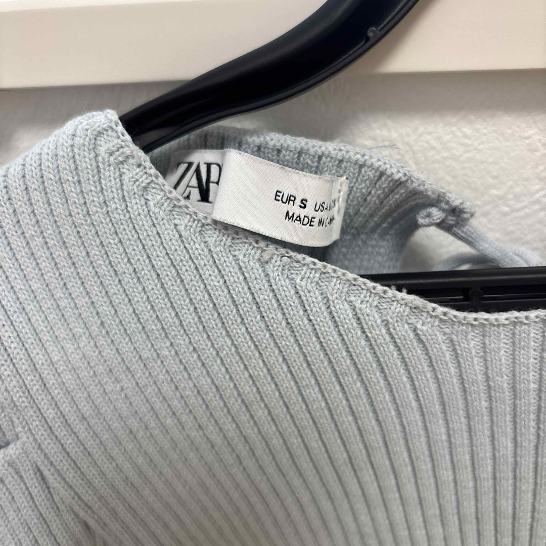 ZARA(ザラ)の【ZARA】パフスリーブトップス レディースのトップス(ニット/セーター)の商品写真