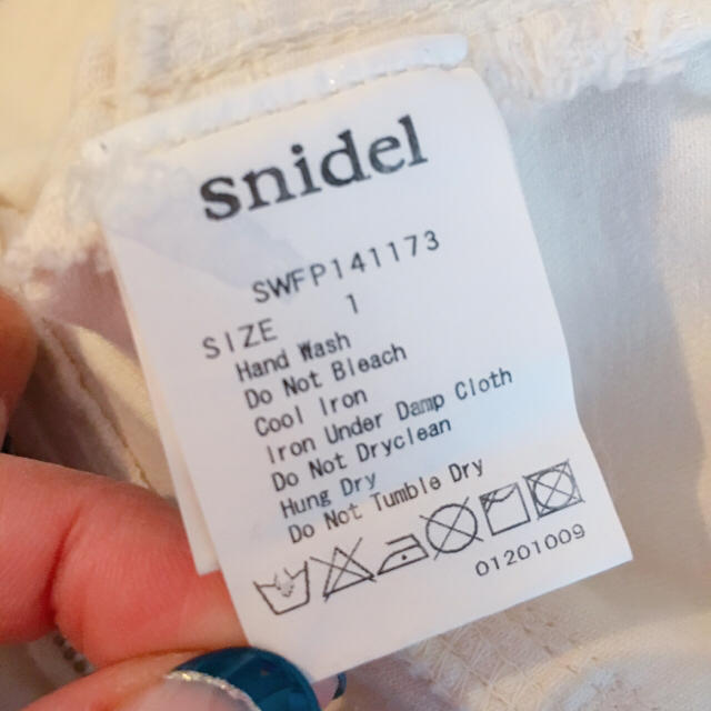 SNIDEL(スナイデル)のsnidel❤️ハイウエストピンタックスキニーパンツ レディースのパンツ(スキニーパンツ)の商品写真