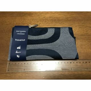 マリメッコ(marimekko)のマリメッコ アメニティキット  ピエニ メローニ 北欧デザイン(ポーチ)