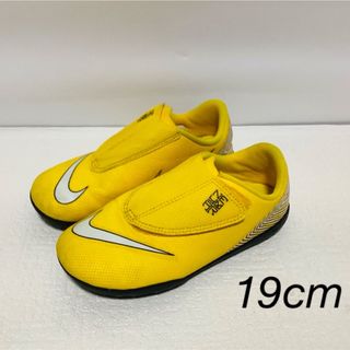 ナイキ(NIKE)のNIKE サッカー　トレーニングシューズ　19cm(シューズ)