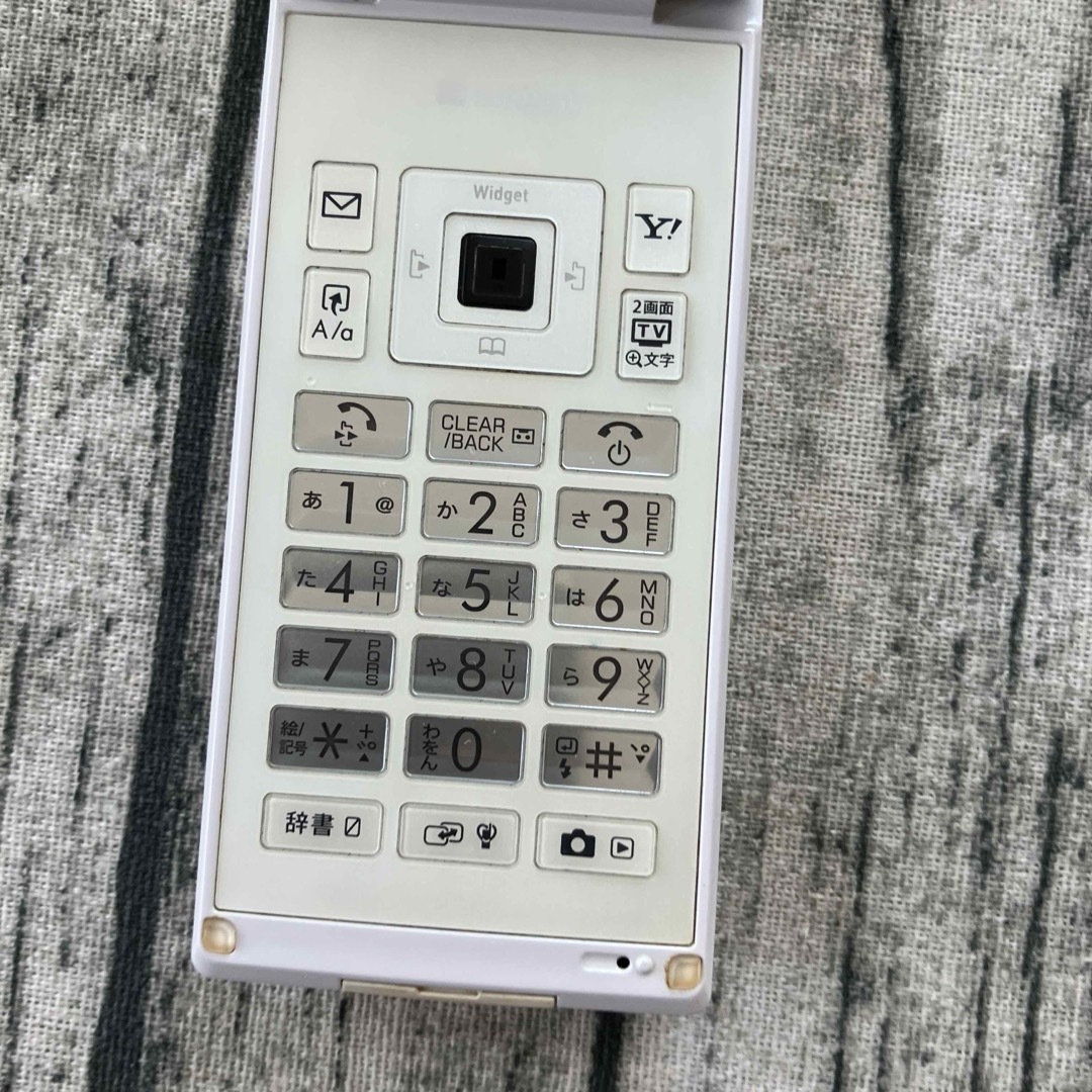 ガラケー ソフトバンク 932SH スマホ/家電/カメラのスマートフォン/携帯電話(携帯電話本体)の商品写真