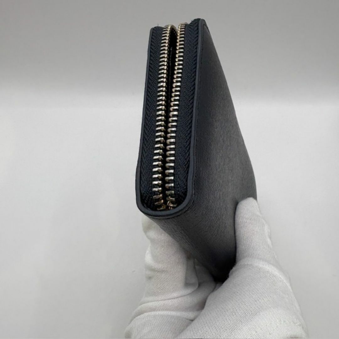 EMPORIO ARMANI(エンポリオアルマーニ)の【未使用品】エンポリオアルマーニ 長財布 ブラック Y3H304   メンズのファッション小物(長財布)の商品写真
