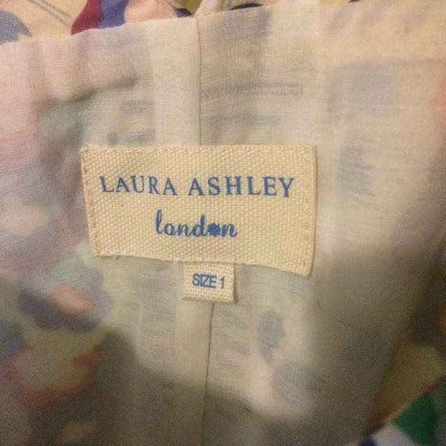 LAURA ASHLEY(ローラアシュレイ)の【新品未使用】ローラアシュレイワンピース レディースのワンピース(ひざ丈ワンピース)の商品写真