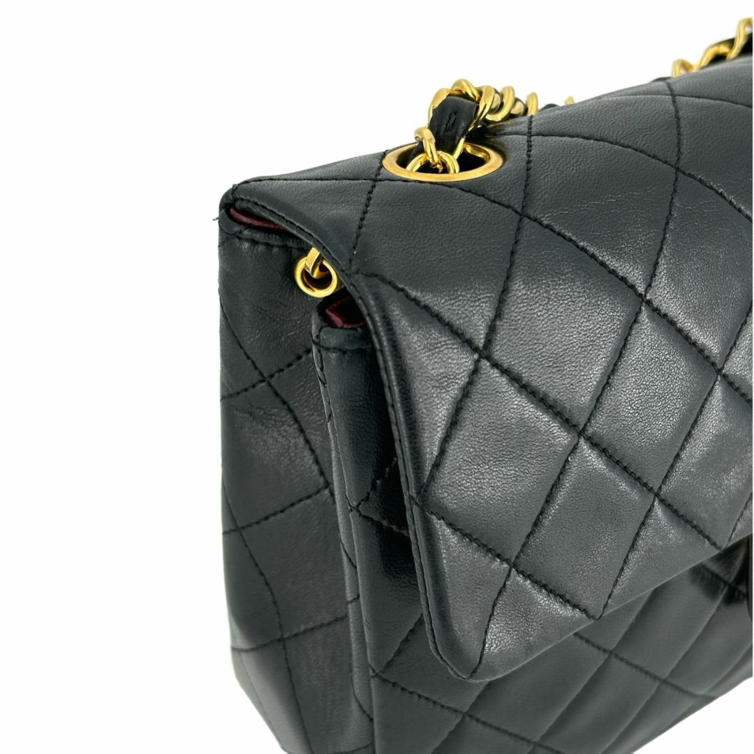 CHANEL(シャネル)のCHANEL シャネル ミニ マトラッセ チェーンショルダーバッグ 20cm ラムスキン ブラック １番代（1989年～1991年） G付き ゴールド金具 ヴィンテージ 中古 レディース ギャランティーカード付き Ginza Class Luxury Shop レディースのバッグ(ショルダーバッグ)の商品写真