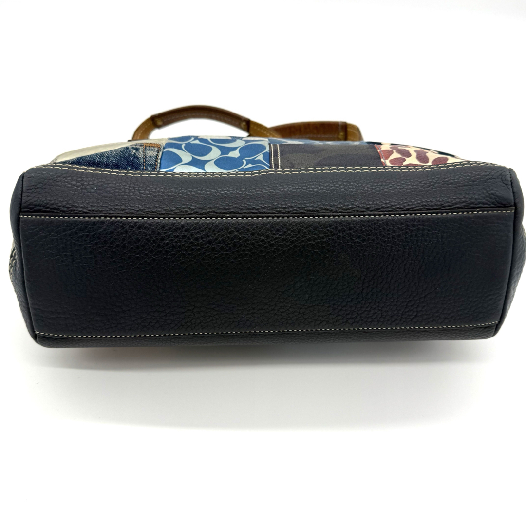 【きれいめファッション51選】上品さと清潔感をキープし ☆激レア！！☆COACH - COACH コーチ パッチワーク デニム バッグ