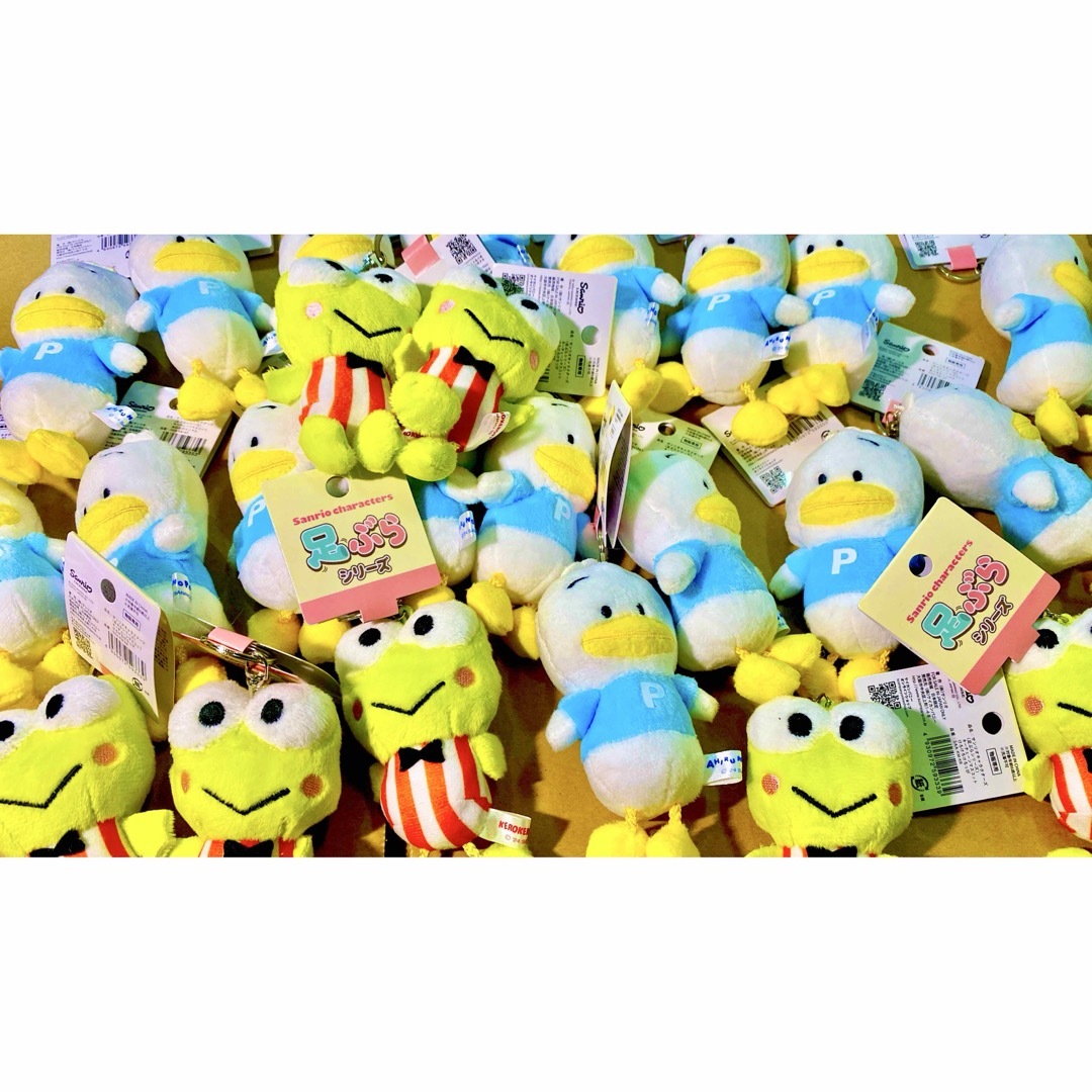 もらって嬉しい出産祝い 新品24個 サンリオ キャラクターズ （足ぶらシリーズ） サンリオ アイドル