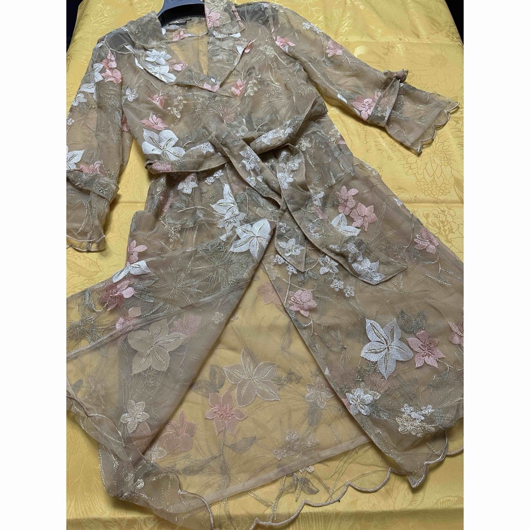 【メーカー再生品】 Lily Brown - リリーブラウン ゴールドレース トレンチコート ジャケット・アウター