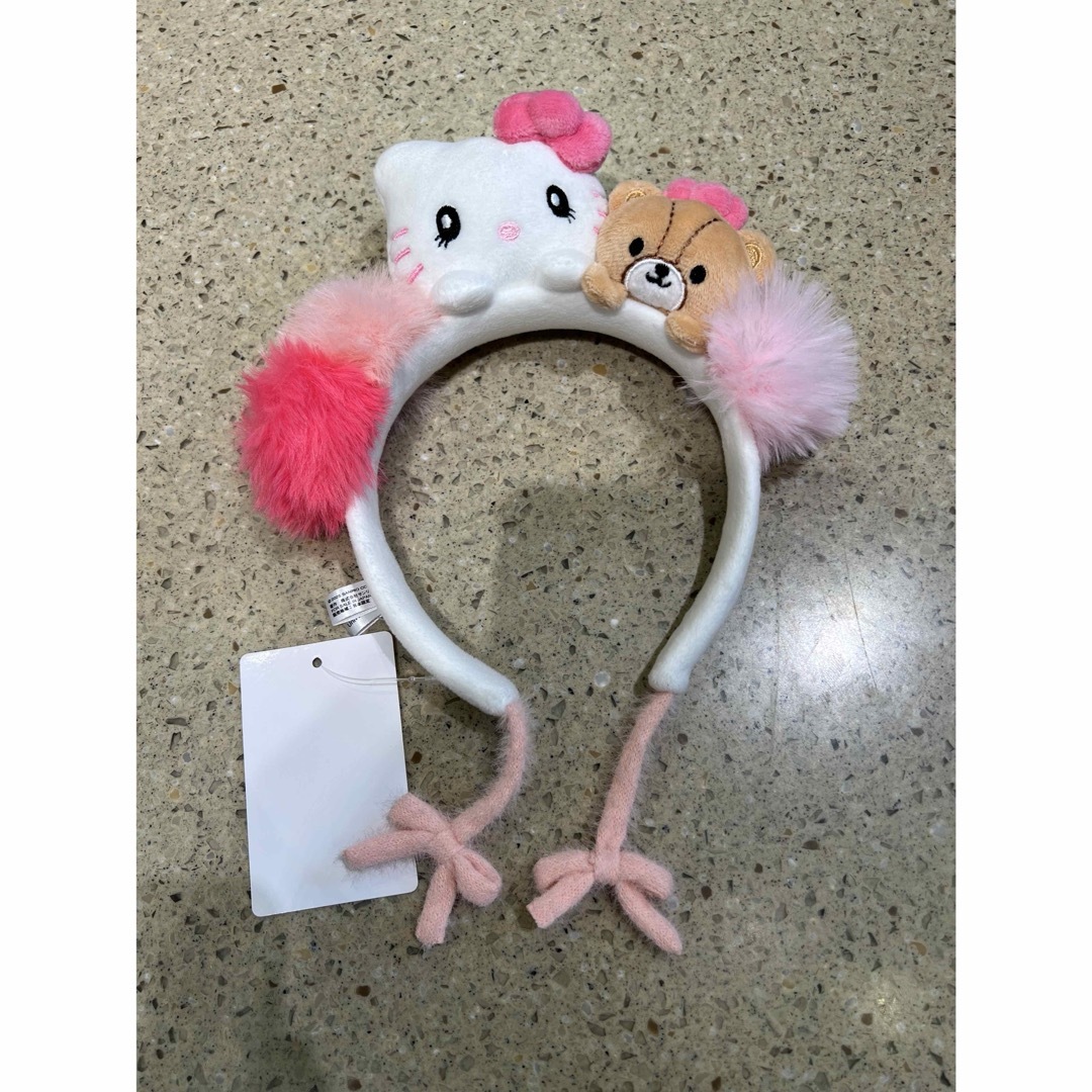 USJ 限定 キティーちゃん タイニーチャム カチューシャ ハローキティ エンタメ/ホビーのおもちゃ/ぬいぐるみ(キャラクターグッズ)の商品写真