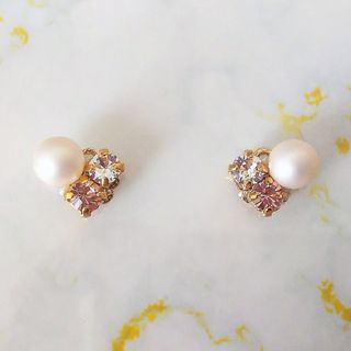 パール ビジュー マットクリームローズ ヴィンテージローズ ピアス イヤリング(イヤリング)