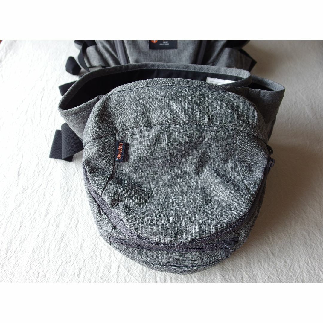 napnap(ナップナップ)のnapnap Tran ダブルショルダーヒップシート 　グレー  ナップナップ  キッズ/ベビー/マタニティの外出/移動用品(抱っこひも/おんぶひも)の商品写真