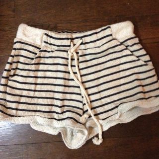 ザラ(ZARA)のZARA 人気のボーダーショートパンツ♡(ショートパンツ)