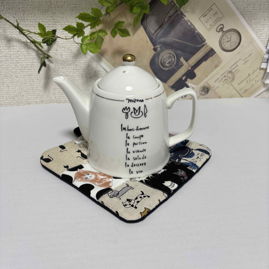 猫のポットマット　鍋敷　ハンドメイド インテリア/住まい/日用品のキッチン/食器(テーブル用品)の商品写真