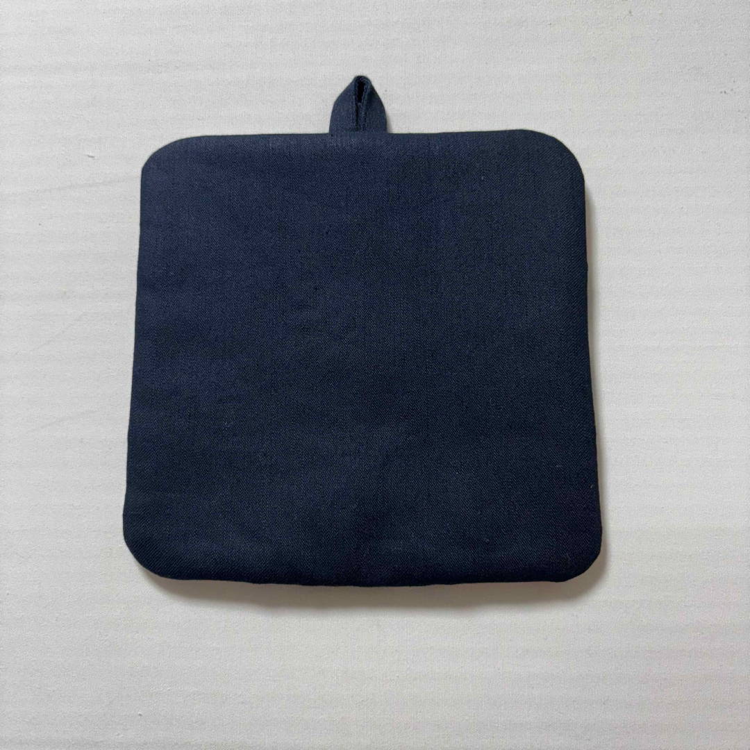 猫のポットマット　鍋敷　ハンドメイド インテリア/住まい/日用品のキッチン/食器(テーブル用品)の商品写真