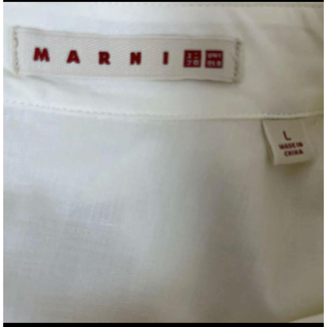 UNIQLO(ユニクロ)の【美品】MARNI ×ユニクロ　ホワイト ノースリーブブラウス　Lサイズ  レディースのトップス(シャツ/ブラウス(半袖/袖なし))の商品写真