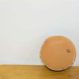 【レザー】まるいケース◎　(ポーチ)