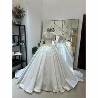 送料無料！高品質！ウエディングドレスロングスリーブ 光沢サテン結婚式ミカドサテン(ウェディングドレス)
