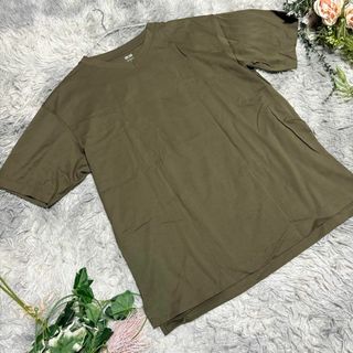 ユニクロ(UNIQLO)の【UNIQLO】オリーブ色 クルーネック Tシャツ 半袖 M(Tシャツ/カットソー(半袖/袖なし))