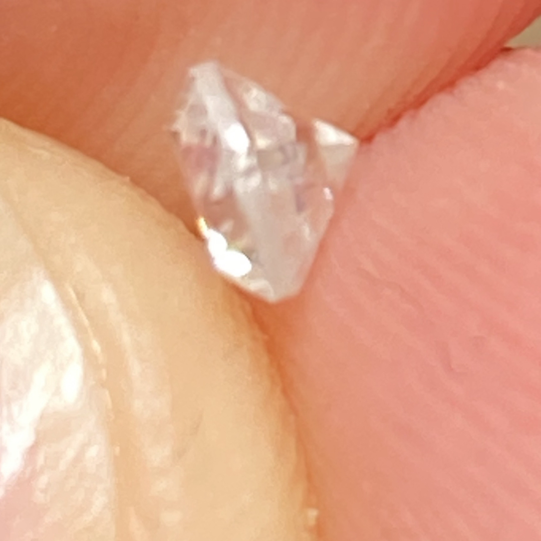 鑑定書付き）天然ダイヤ0.229ctルースです ダイヤは0.25 ct レディースのアクセサリー(チャーム)の商品写真