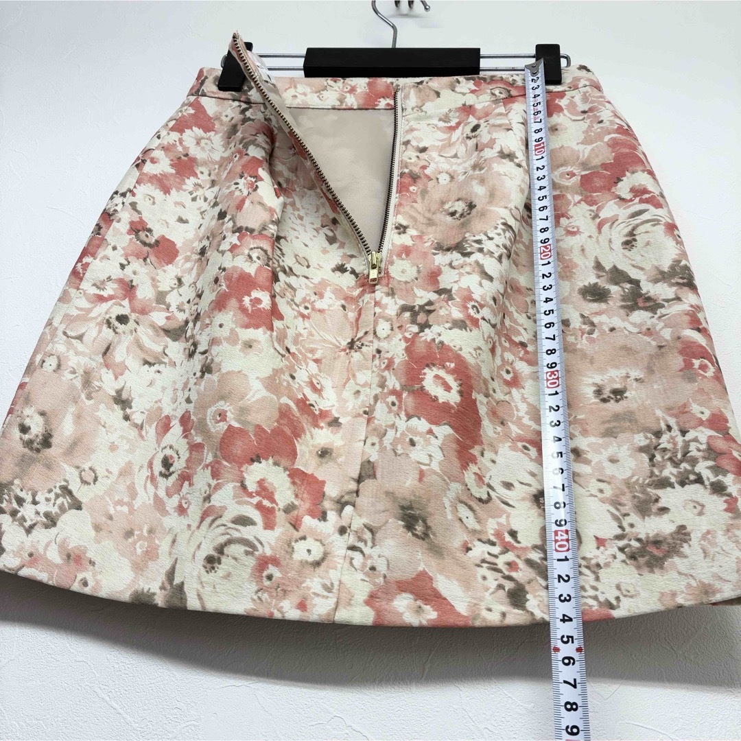 JILLSTUART(ジルスチュアート)のジルスチュアート　花柄　ミニスカート　ピンク　ベージュ　M レディースのスカート(ミニスカート)の商品写真