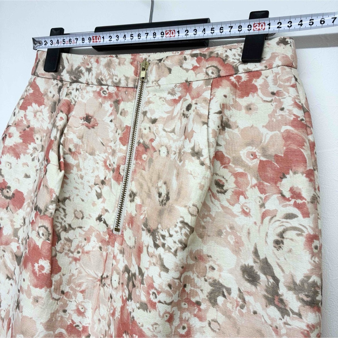 JILLSTUART(ジルスチュアート)のジルスチュアート　花柄　ミニスカート　ピンク　ベージュ　M レディースのスカート(ミニスカート)の商品写真