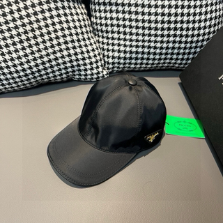 プラダ(PRADA)の新品 PRADA プラダ　帽子　ハット　ベースボールキャップ(キャップ)