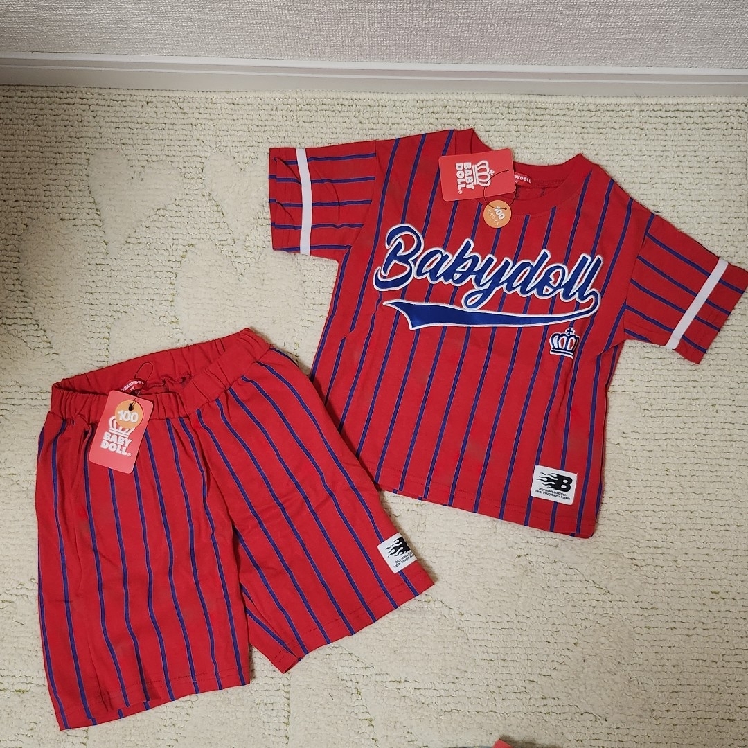 BABYDOLL(ベビードール)の新品 子供服半袖 BABYDOLL ユニフォーム風 100 上下セット キッズ/ベビー/マタニティのキッズ服男の子用(90cm~)(Tシャツ/カットソー)の商品写真