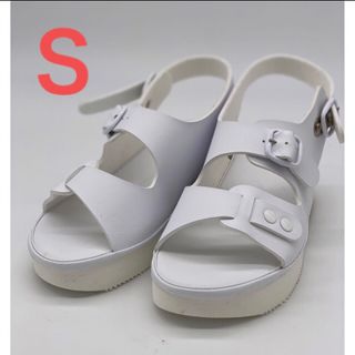 R28／厚底ゆったりサンダル　S(サンダル)