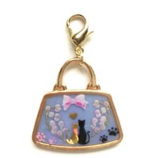 和風　すずらんの花と2匹の猫　bagチャーム(チャーム)