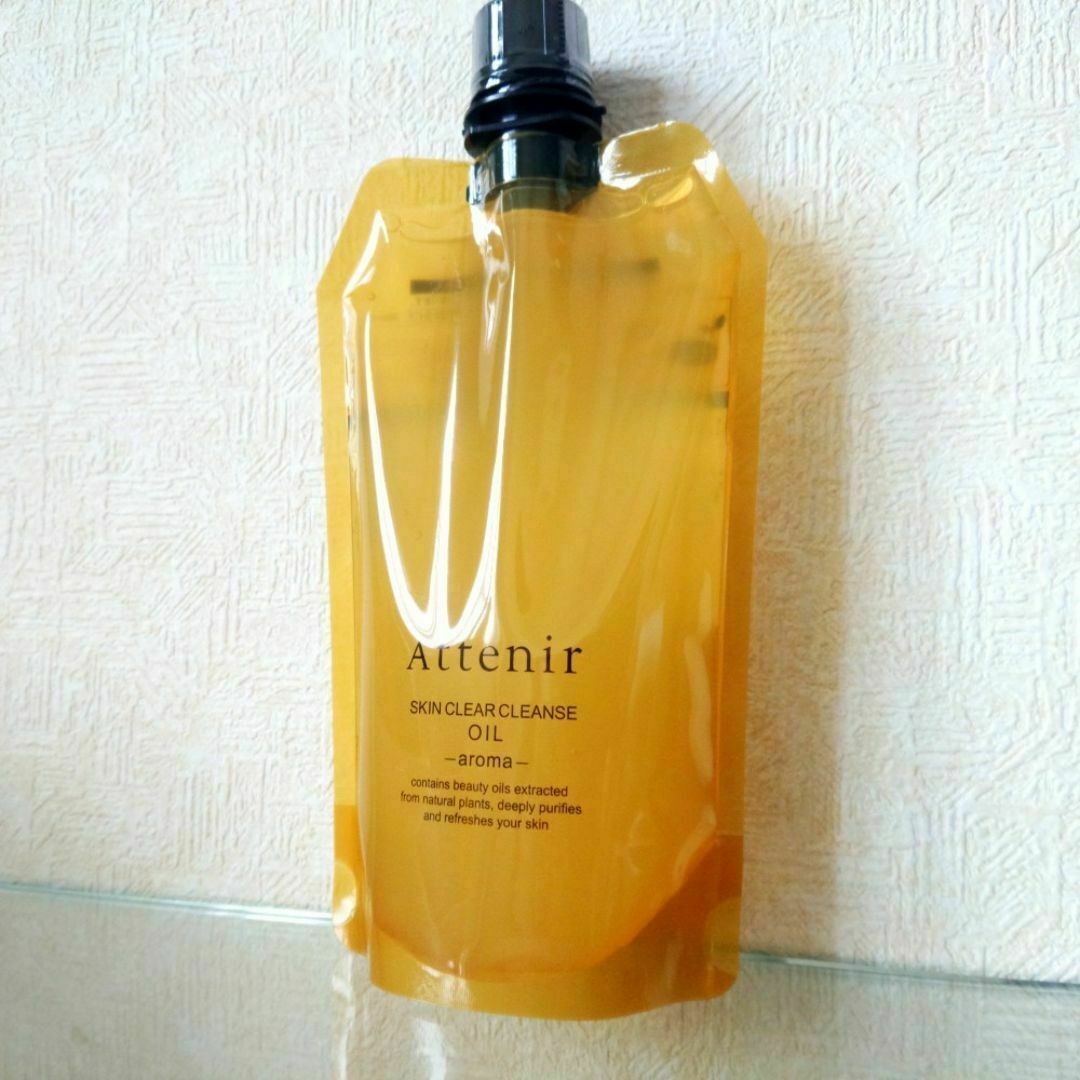 Attenir(アテニア)のアロマタイプ アテニア スキンクリア クレンズ オイルAe 350mL コスメ/美容のスキンケア/基礎化粧品(クレンジング/メイク落とし)の商品写真