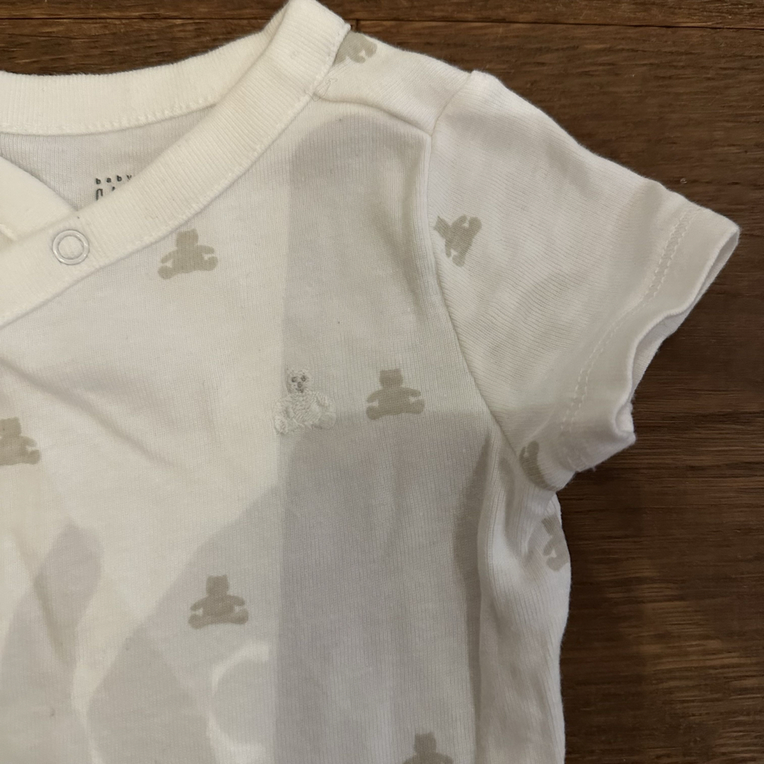 babyGAP(ベビーギャップ)のbabyGAP ロンパース　半袖　60cm キッズ/ベビー/マタニティのベビー服(~85cm)(ロンパース)の商品写真