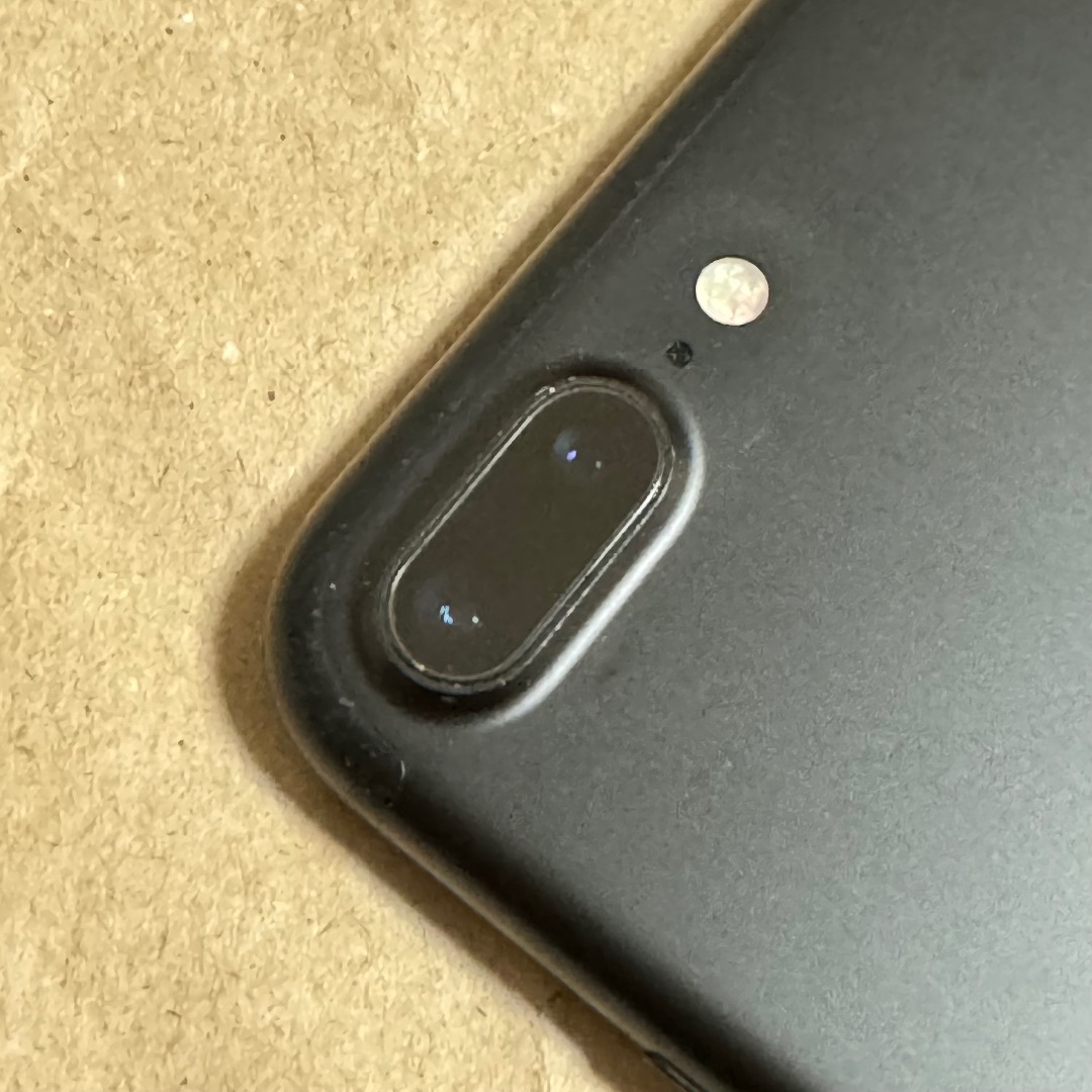 Apple(アップル)のiPhone 7 plus 256GB スマホ/家電/カメラのスマートフォン/携帯電話(スマートフォン本体)の商品写真