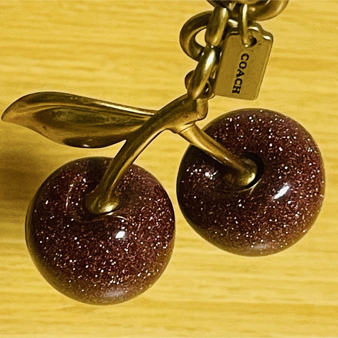 COACH - COACH コーチチェリー さくらんぼキーホルダー