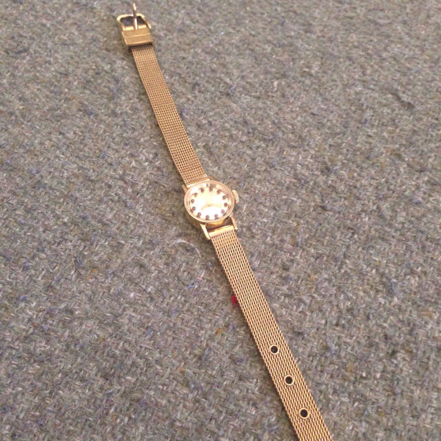 H.P.FRANCE(アッシュペーフランス)のh.pfrace ゴールド時計 レディースのファッション小物(腕時計)の商品写真