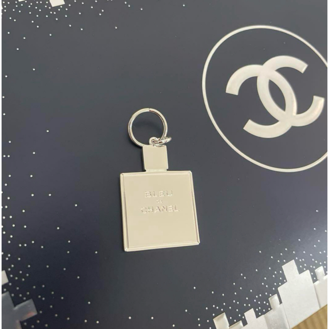 CHANEL(シャネル)の新品 CHANEL ブルー ドゥ シャネル チャーム レディースのアクセサリー(チャーム)の商品写真