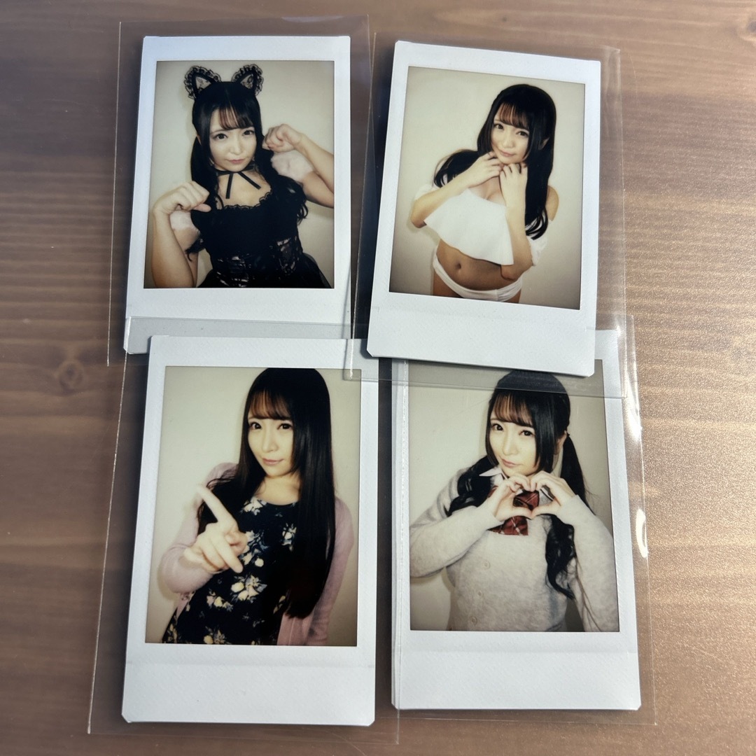 加藤ももか　チェキ4枚 エンタメ/ホビーのタレントグッズ(アイドルグッズ)の商品写真