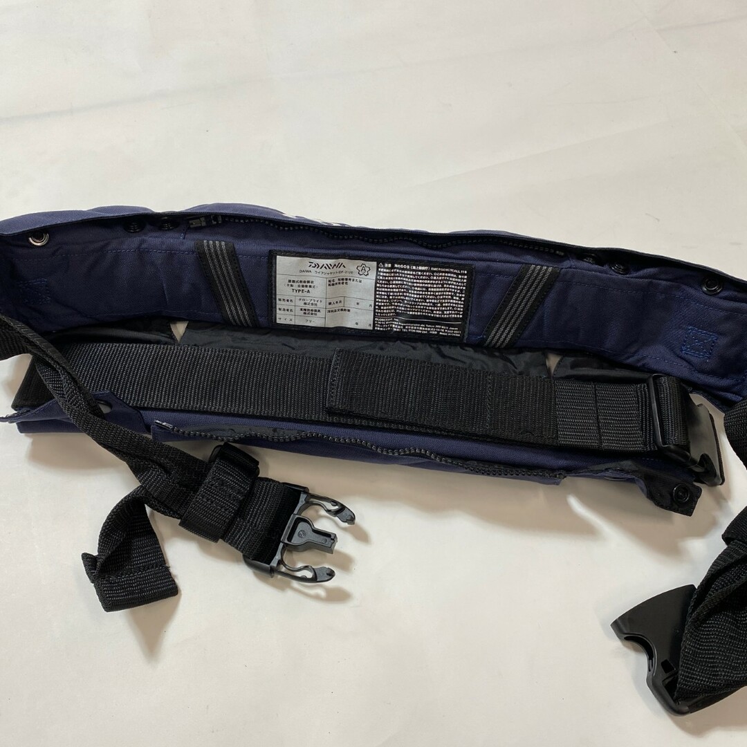超美品！ ダイワ ソルティガ ライフジャケット DF-2120