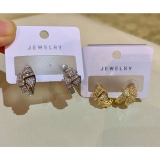 スネークピアス　ヘビ　スネーク ピアス　ゴールド(ピアス)