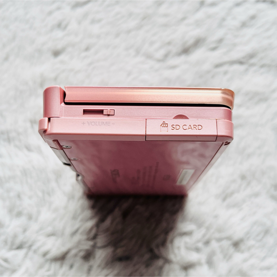 ニンテンドー3DS(ニンテンドー3DS)の【良品】Nintendo 3DS ミスティピンク エンタメ/ホビーのゲームソフト/ゲーム機本体(携帯用ゲーム機本体)の商品写真