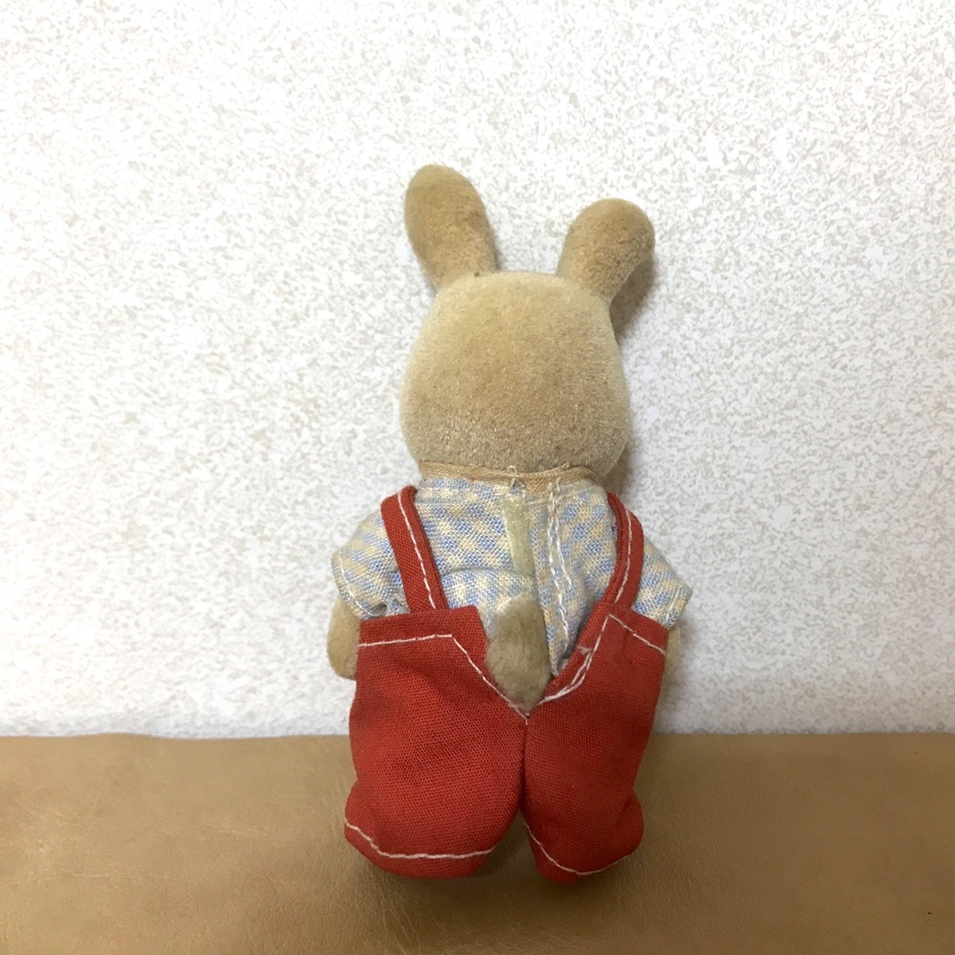 シルバニアファミリー(シルバニアファミリー)のシルバニアファミリー  アイボリーウサギ  ミケネコ  赤ちゃん キッズ/ベビー/マタニティのおもちゃ(ぬいぐるみ/人形)の商品写真