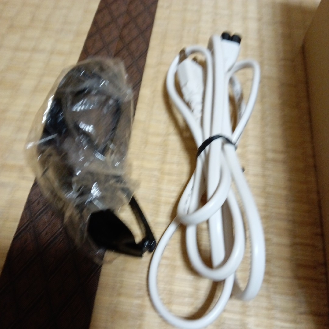 KE-NON(ケノン)の値下げ★ケノン　未使用に近いカートリッジ付き 脱毛　美顔 メンズにも スマホ/家電/カメラの美容/健康(フェイスケア/美顔器)の商品写真