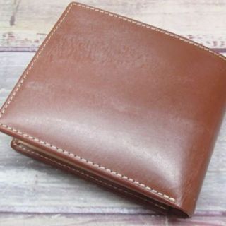 ゴルベ(GORBE)の【ゴルベ】ブライドルレザー二つ折り財布 ブラウン(折り財布)