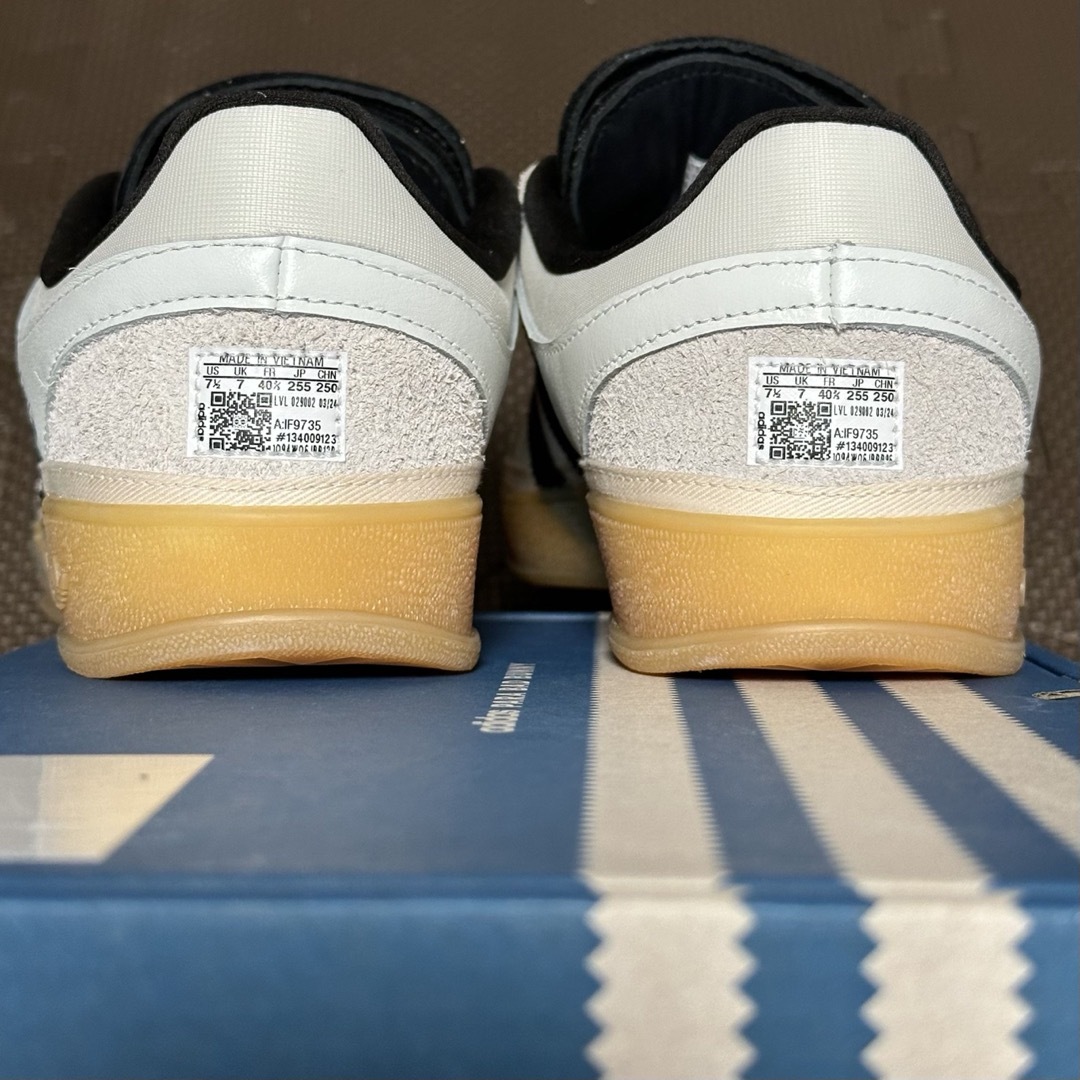 adidas Originals(アディダスオリジナルス)のadidas Gazelle Indoor Bad Bunny 25.5cm メンズの靴/シューズ(スニーカー)の商品写真