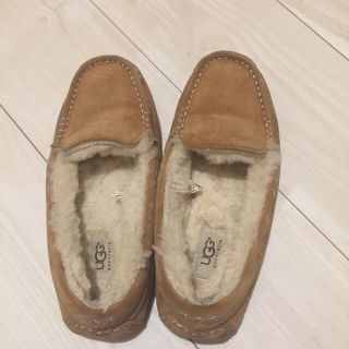 アグ(UGG)のUGG モカシン フラットシューズ ベージュ 7(スリッポン/モカシン)