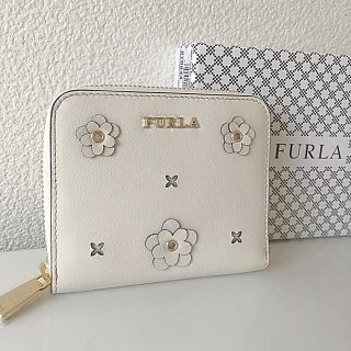 フルラ(Furla)の2017春夏新作♡完売人気♡とっても可愛い♡フルラ お財布♡大人ホワイト(財布)