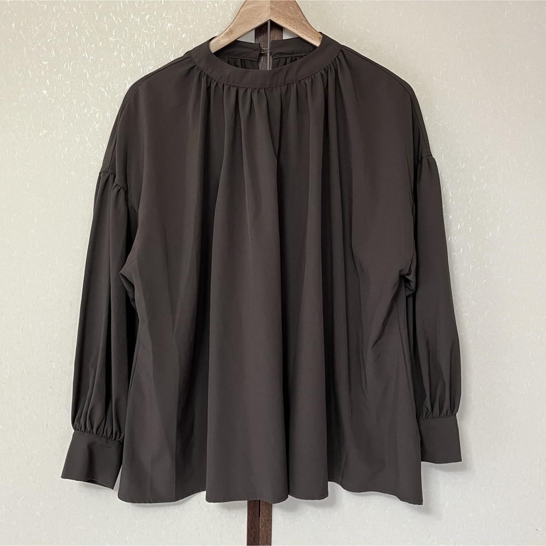 Louere ブラウス シャツ 長袖 ブラウン Lサイズ レディースのトップス(シャツ/ブラウス(長袖/七分))の商品写真