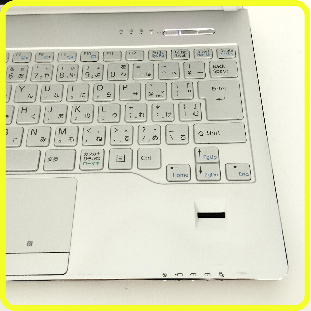富士通 - 白 新品SSD256GB⭐️windows11ノートパソコン ホワイト