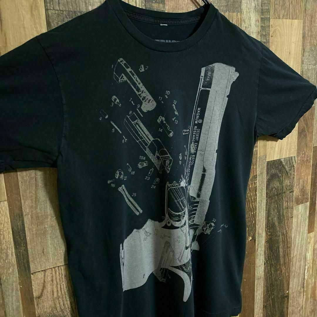 USA製 ヴィンテージ ピストル 拳銃 銃弾 スナイパー 古着 半袖 Tシャツ メンズのトップス(Tシャツ/カットソー(半袖/袖なし))の商品写真