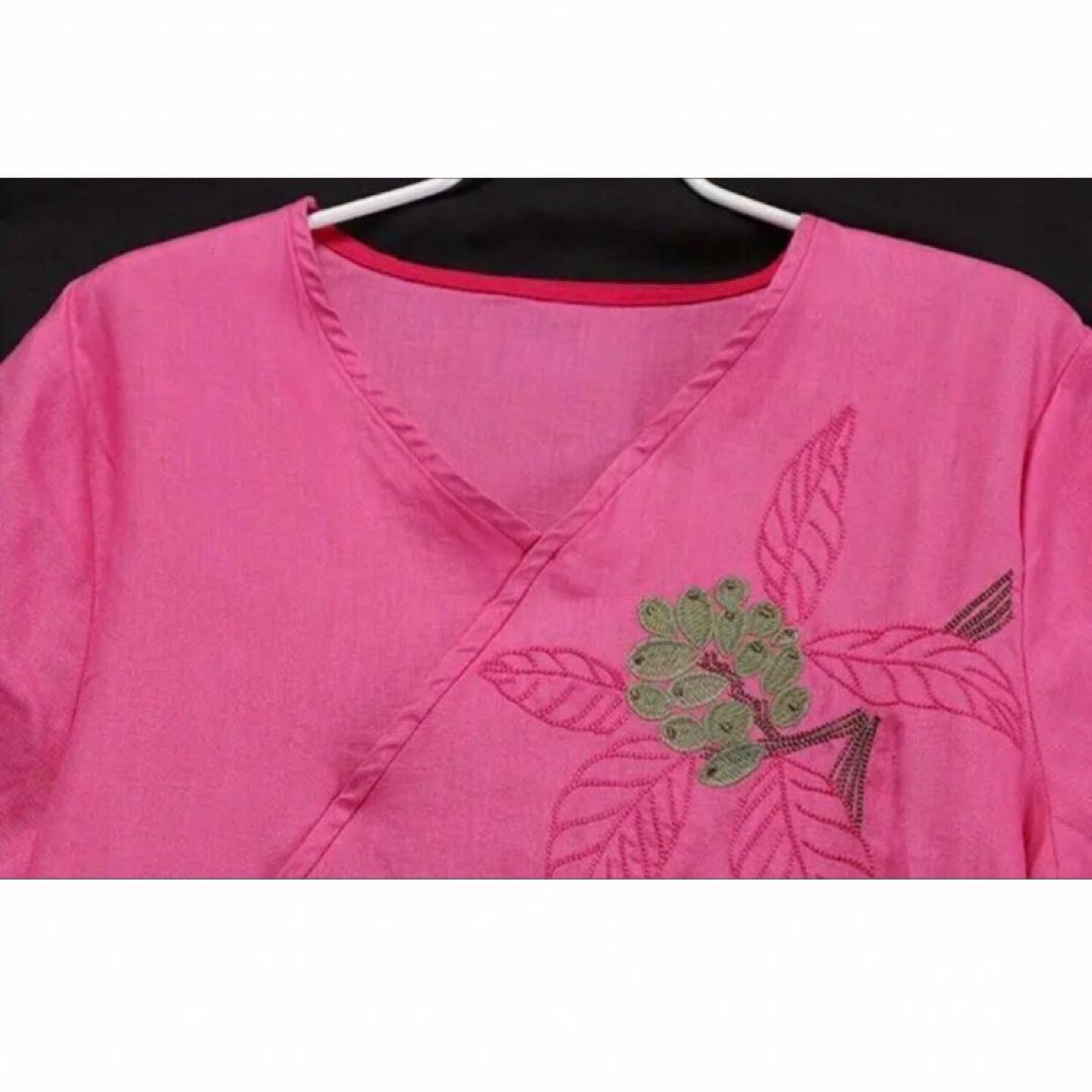 レディース シャツ 刺 夏 ゆったり 半袖 Vネック 綿麻 レディースのトップス(Tシャツ(半袖/袖なし))の商品写真
