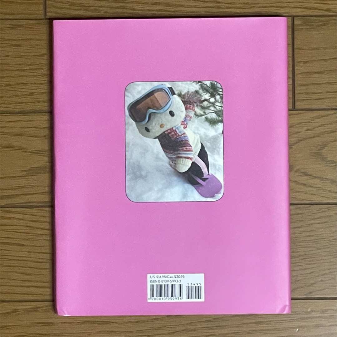 Hello Kitty Through the Seasons! キティ写真集の通販 by